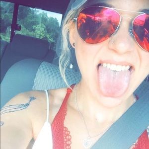 Meet your Posher, Bethany